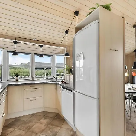 3 Bedroom Cozy In Holiday home Hemmet