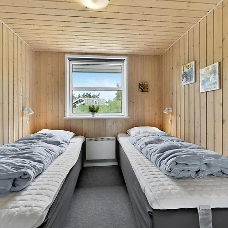 3 Bedroom Cozy In Holiday home Hemmet