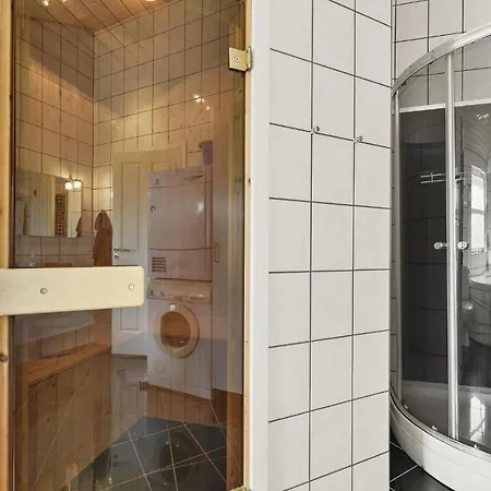 Сasa de vacaciones 3 Bedroom Cozy In *